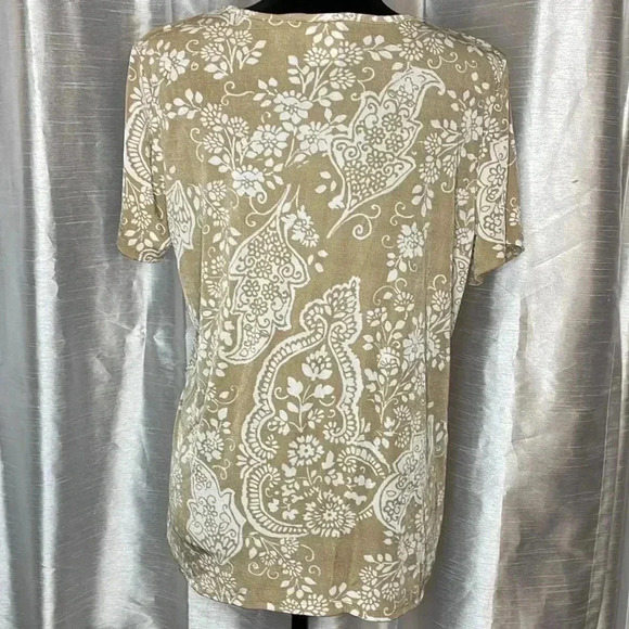 Pretty Jaclyn Smith Large Tan/White Short Sleeve All Over Print Shimmery Blouse - Picture 4 of 9